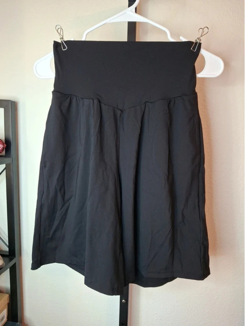 Halara black high-waisted flowy athletic shorts size S